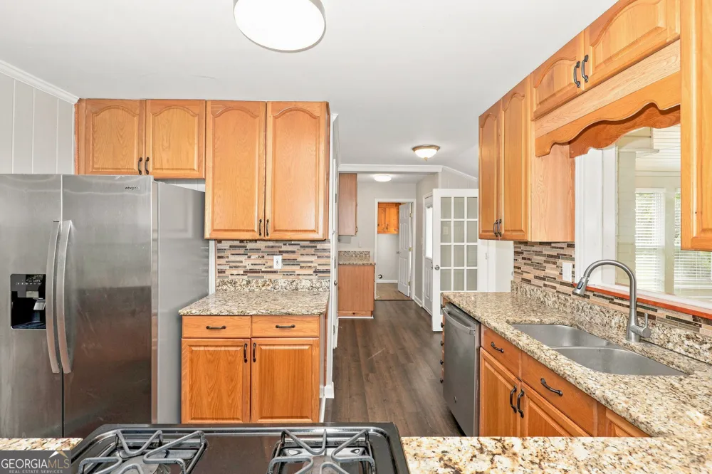 85 North DR Hampton, GA 30228