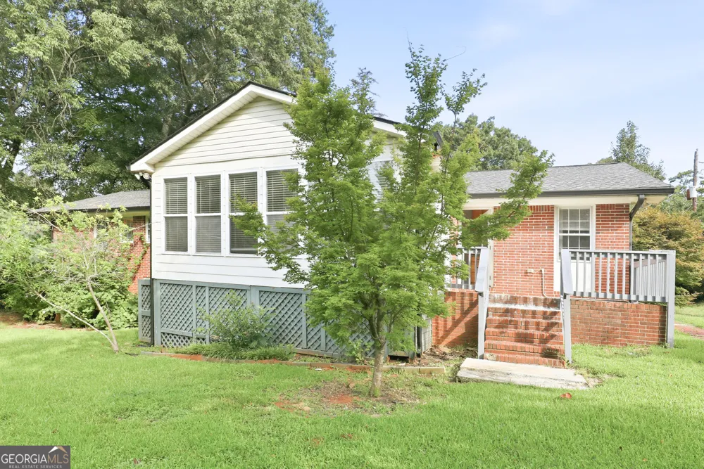 85 North DR Hampton, GA 30228