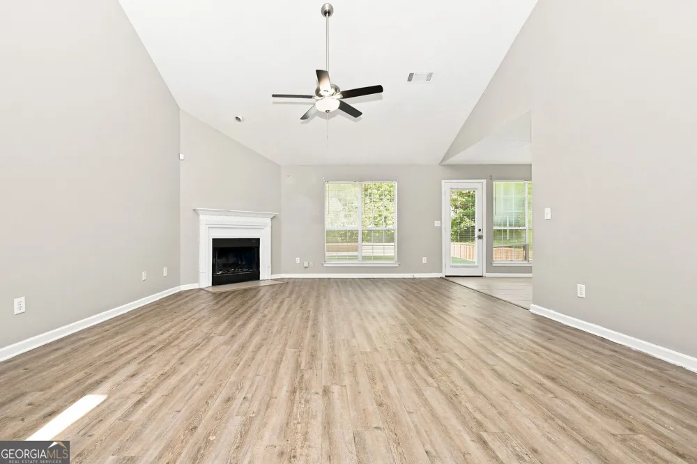 3924 Old Ivy CT Ellenwood, GA 30294