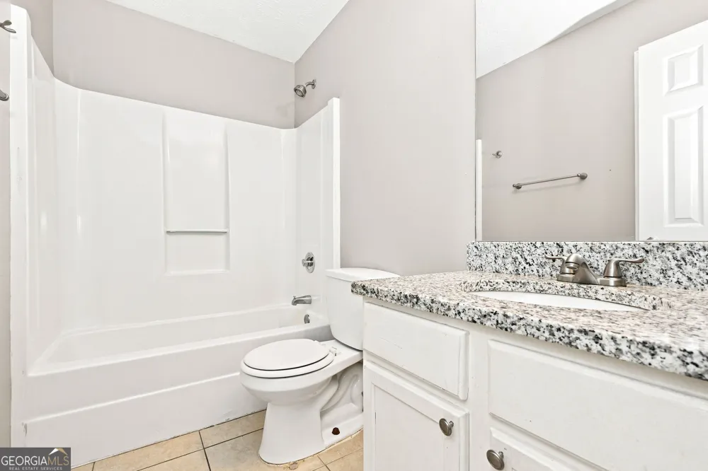 3924 Old Ivy CT Ellenwood, GA 30294
