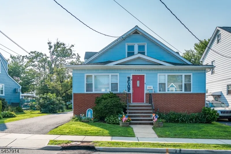 1331 Center St Union, NJ 07083