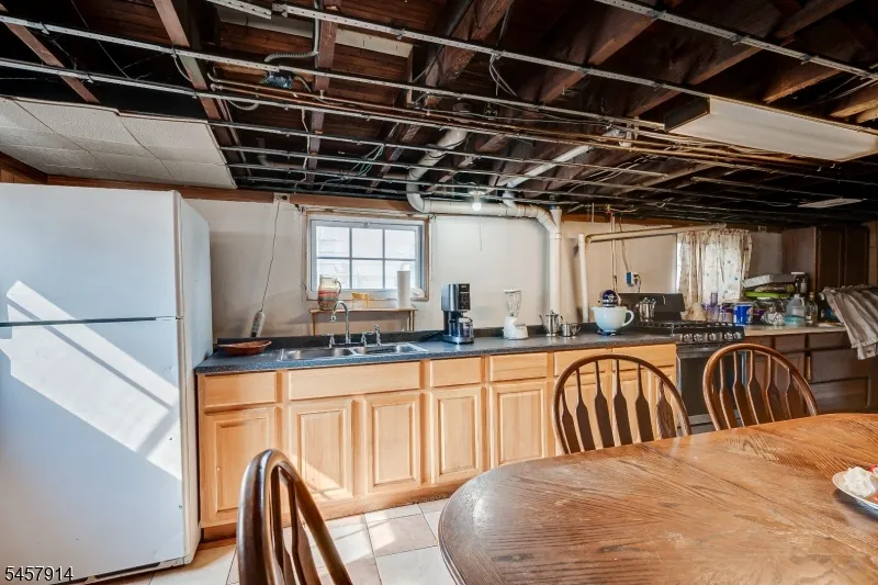 1331 Center St Union, NJ 07083