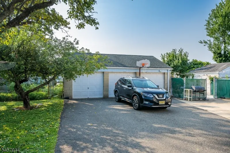 1331 Center St Union, NJ 07083