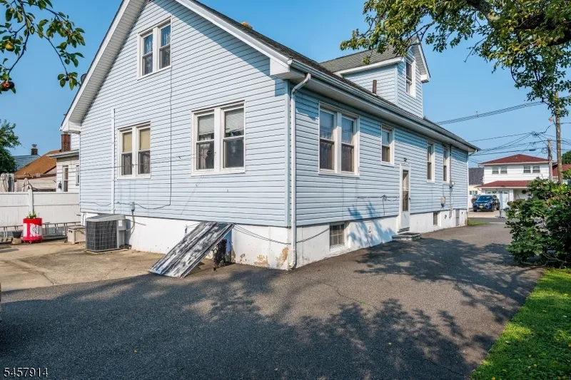 1331 Center St Union, NJ 07083