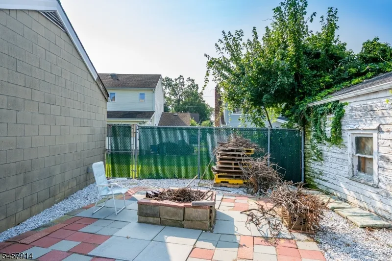 1331 Center St Union, NJ 07083
