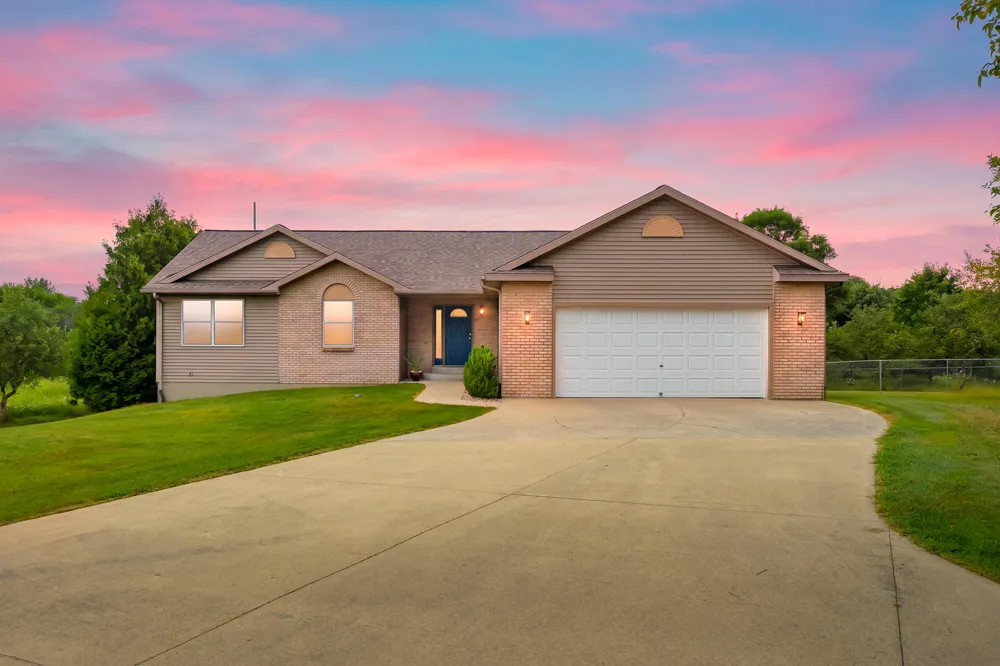 50360 29 1/2 STREET Paw Paw, MI 49079