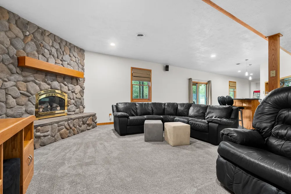 50360 29 1/2 STREET Paw Paw, MI 49079