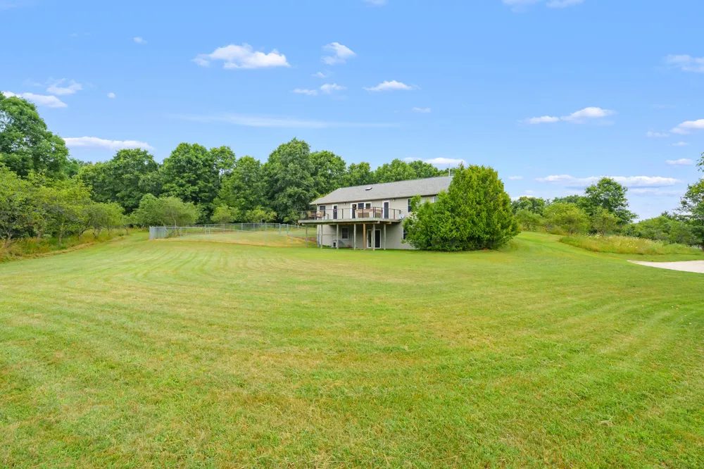 50360 29 1/2 STREET Paw Paw, MI 49079