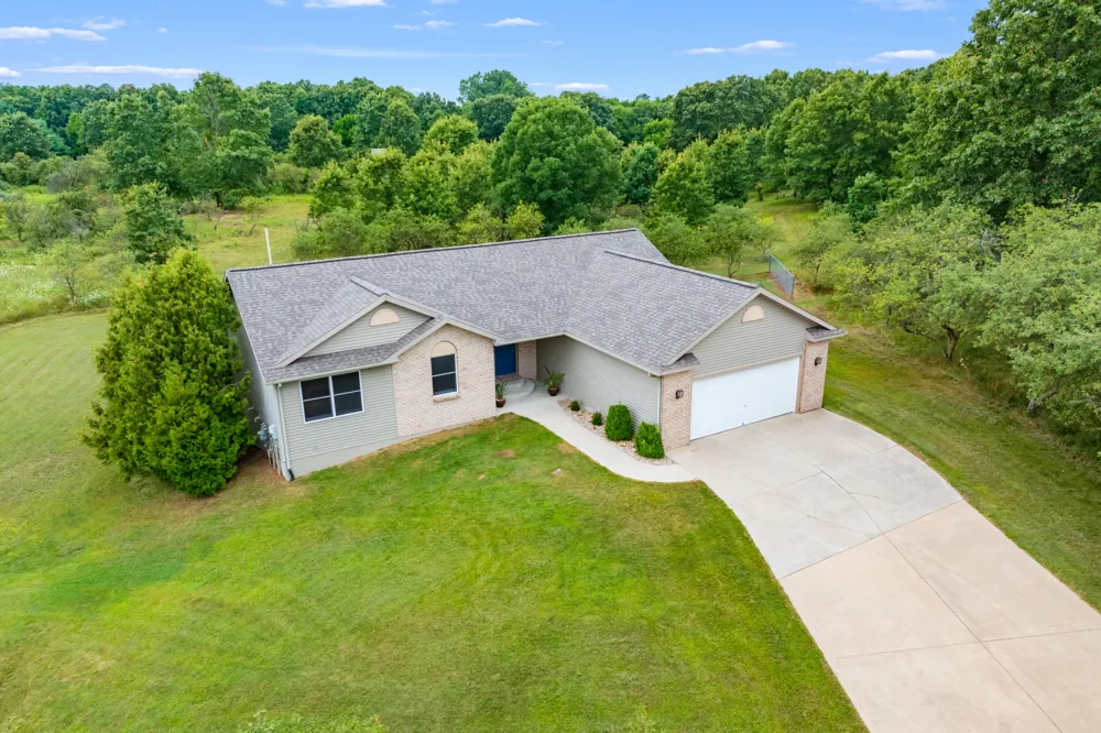 50360 29 1/2 STREET Paw Paw, MI 49079