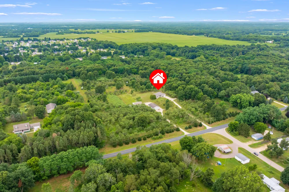 50360 29 1/2 STREET Paw Paw, MI 49079