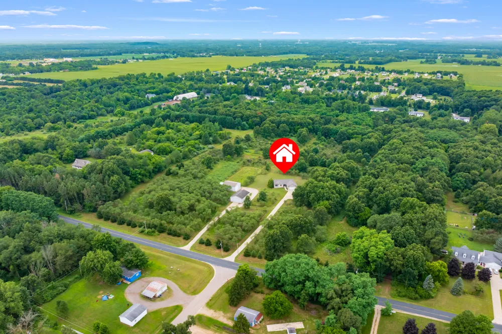 50360 29 1/2 STREET Paw Paw, MI 49079
