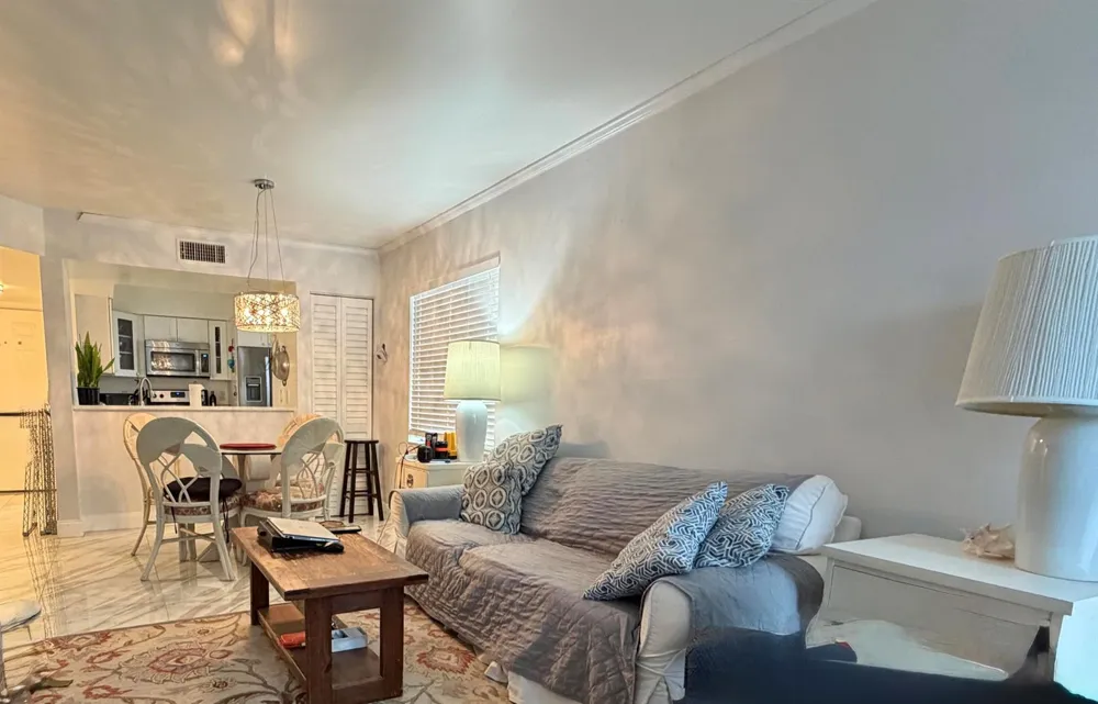 1105 Lake Shore Drive #104 Lake Park, FL 33403