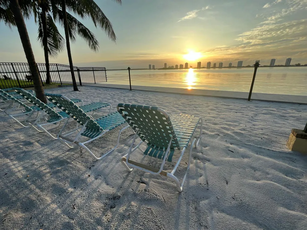 1105 Lake Shore Drive #104 Lake Park, FL 33403