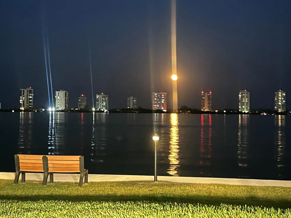 1105 Lake Shore Drive #104 Lake Park, FL 33403