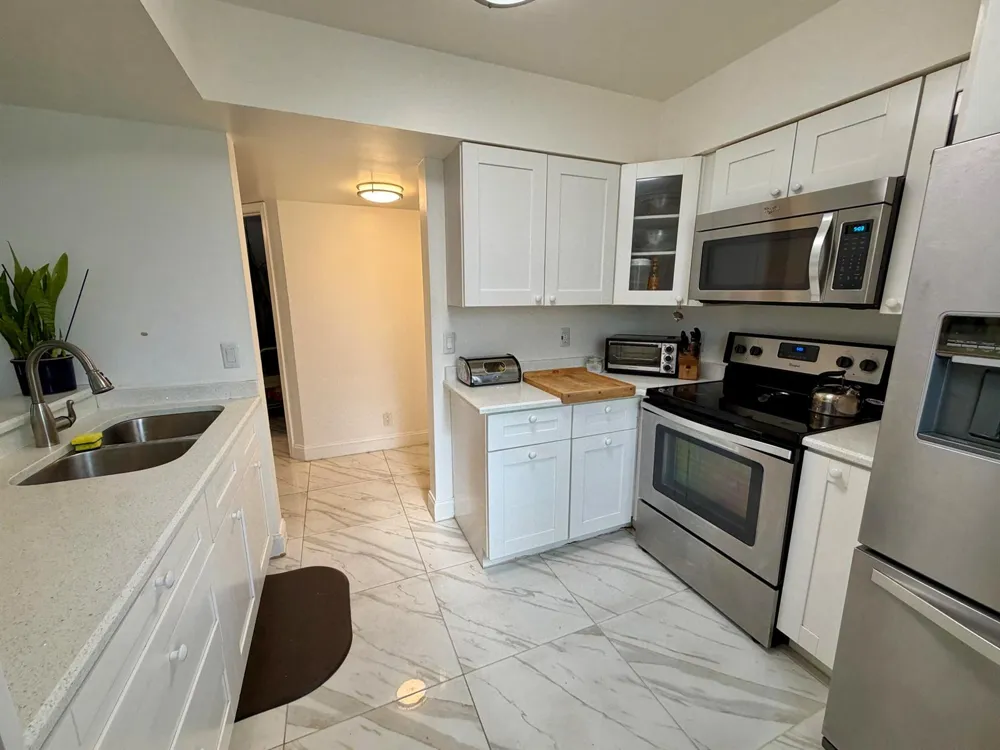 1105 Lake Shore Drive #104 Lake Park, FL 33403
