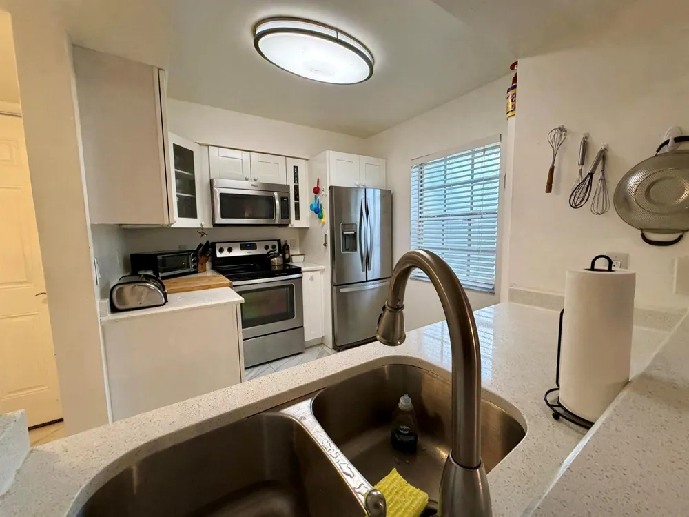 1105 Lake Shore Drive #104 Lake Park, FL 33403