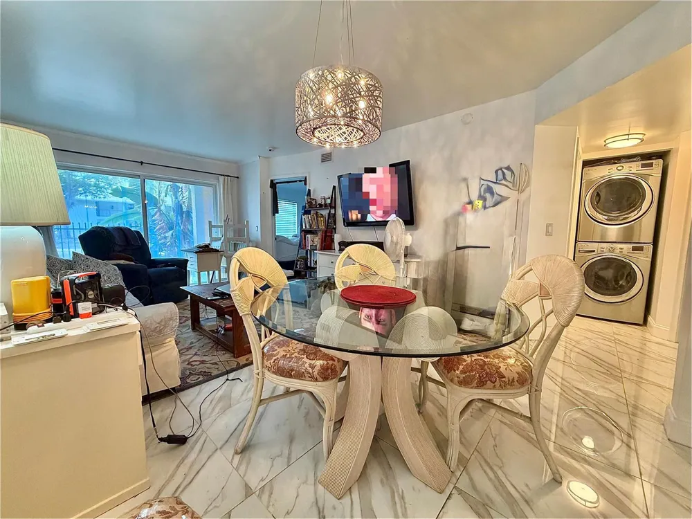 1105 Lake Shore Drive #104 Lake Park, FL 33403