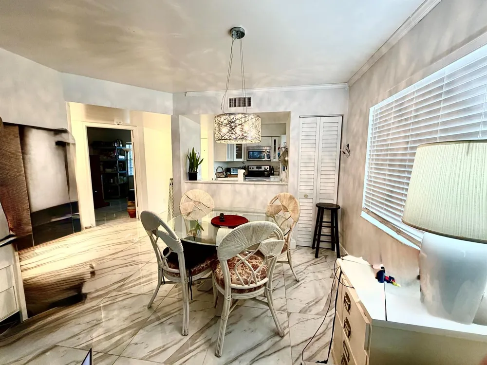 1105 Lake Shore Drive #104 Lake Park, FL 33403