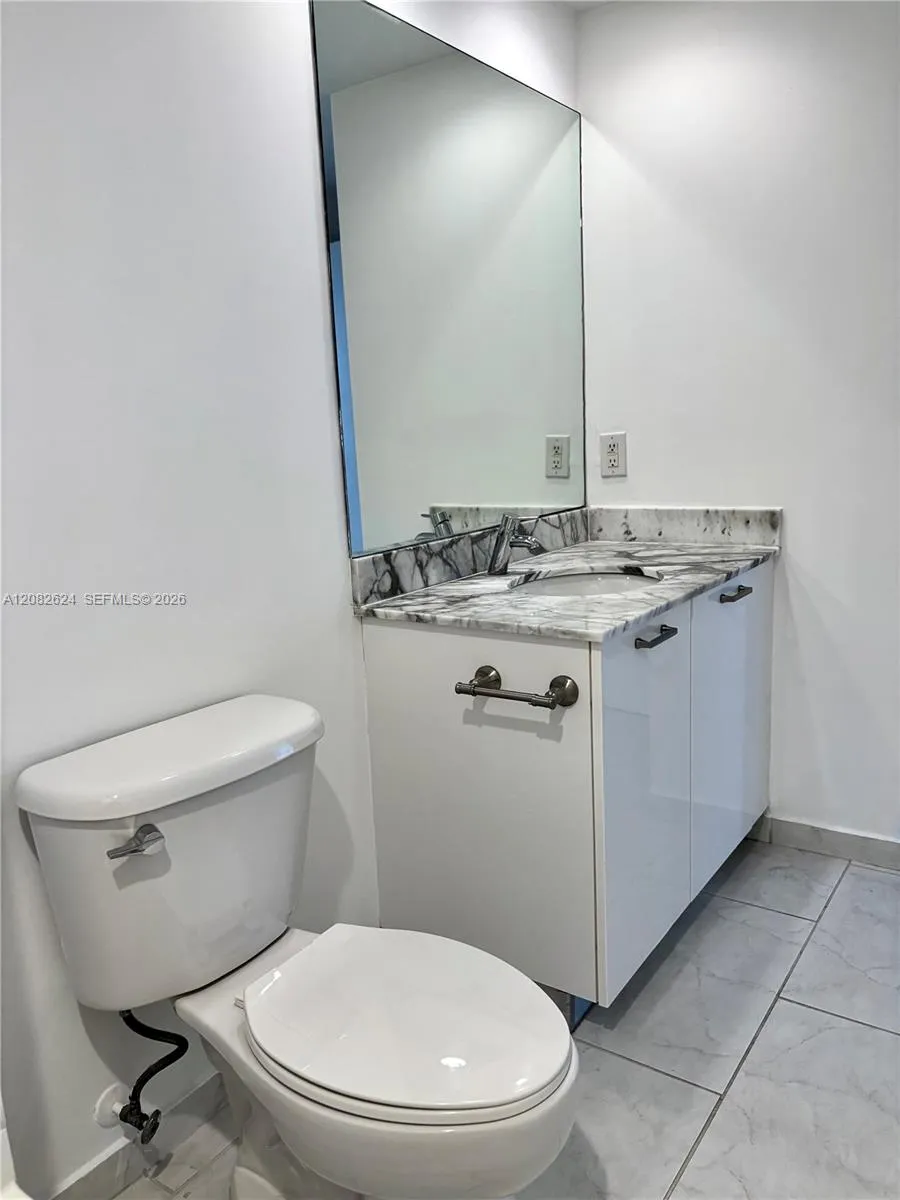 951 Brickell Ave #2509 Miami, FL 33131