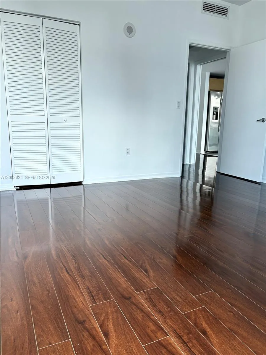 951 Brickell Ave #2509 Miami, FL 33131