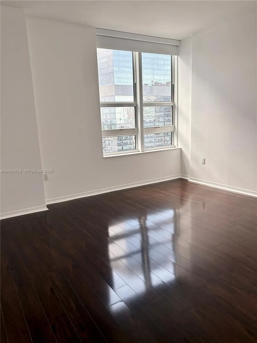 951 Brickell Ave #2509 Miami, FL 33131