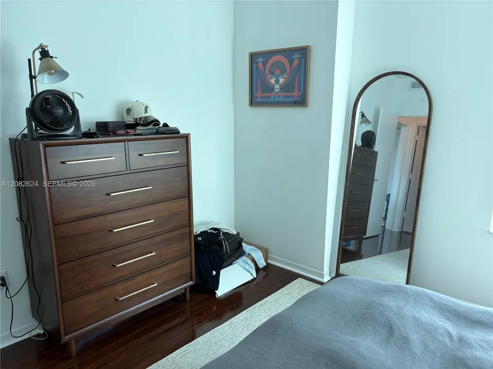 951 Brickell Ave #2509 Miami, FL 33131