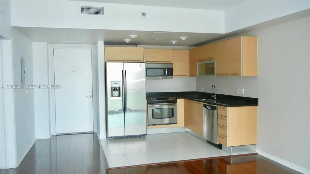 951 Brickell Ave #2509 Miami, FL 33131