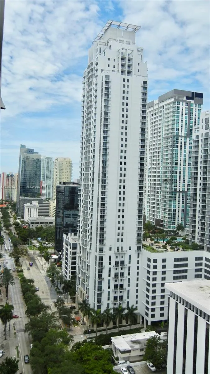 951 Brickell Ave #2509 Miami, FL 33131