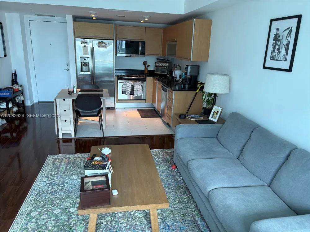 951 Brickell Ave #2509 Miami, FL 33131