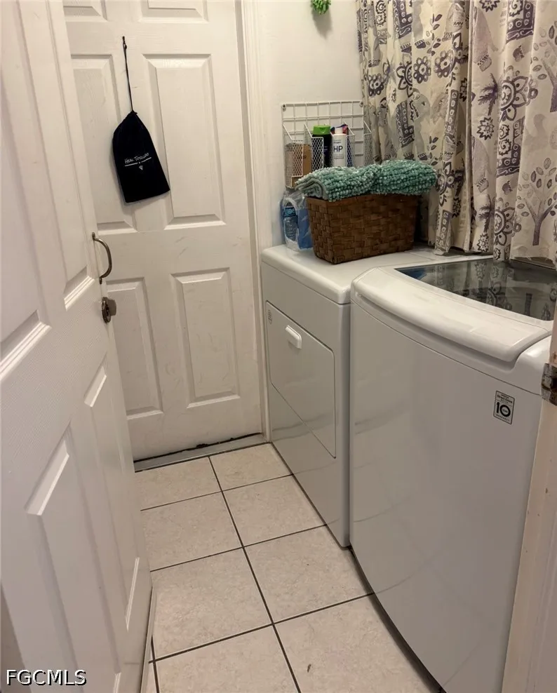 NE 7th Place Cape Coral, FL 33909
