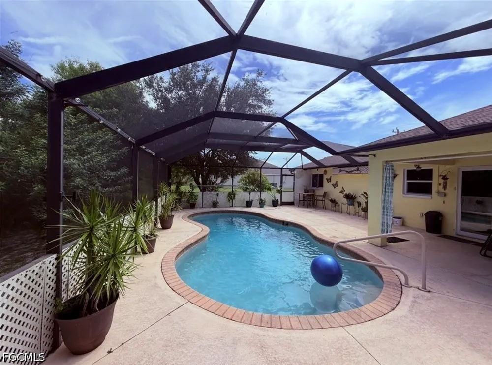 NE 7th Place Cape Coral, FL 33909