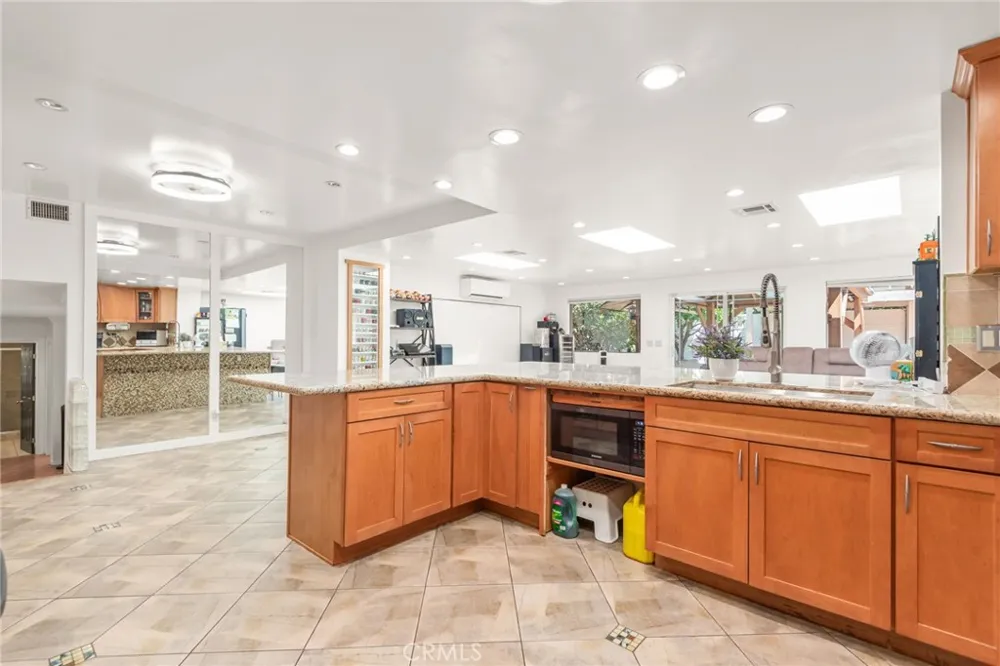 1740 Deerhaven Hacienda Heights, CA 91745