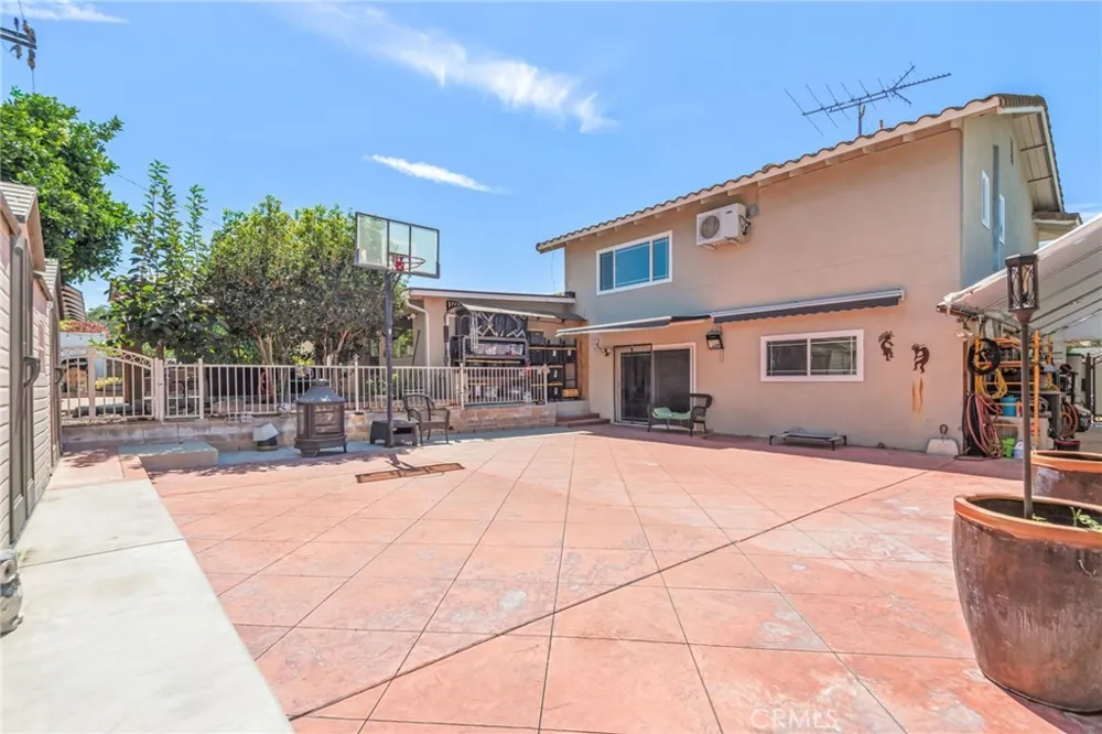 1740 Deerhaven Hacienda Heights, CA 91745