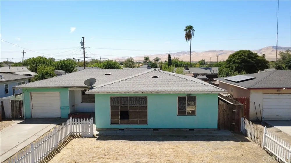 740 E Monterey Avenal, CA 93204