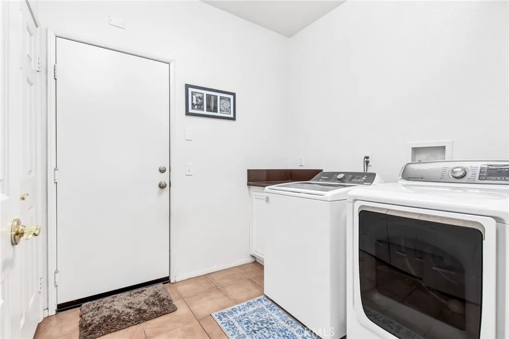18593 Fort Lauder Lane Perris, CA 92570