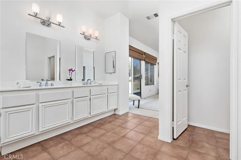 18593 Fort Lauder Lane Perris, CA 92570