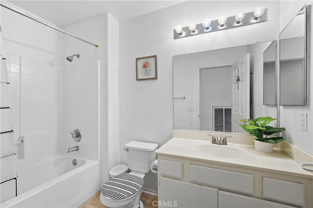39755 Naples Murrieta, CA 92563