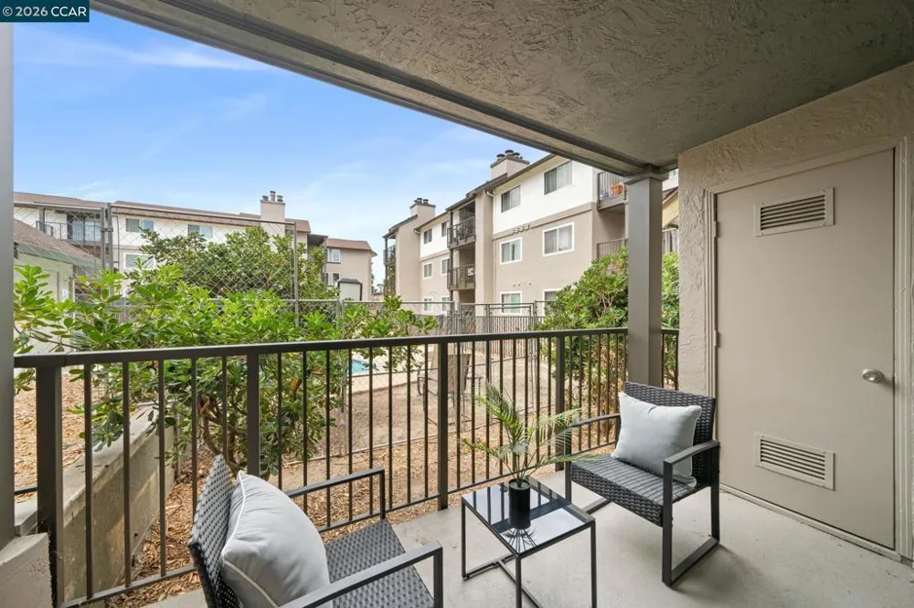 1318 B St #105 Hayward, CA 94541
