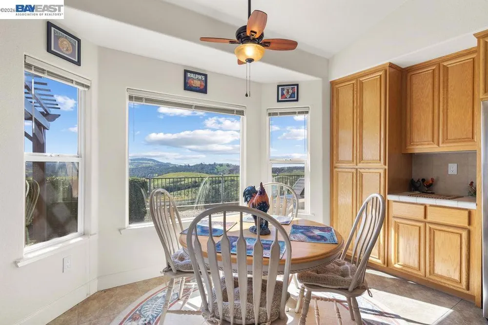 1105 Paradise Peak Rd Valley Springs, CA 95252