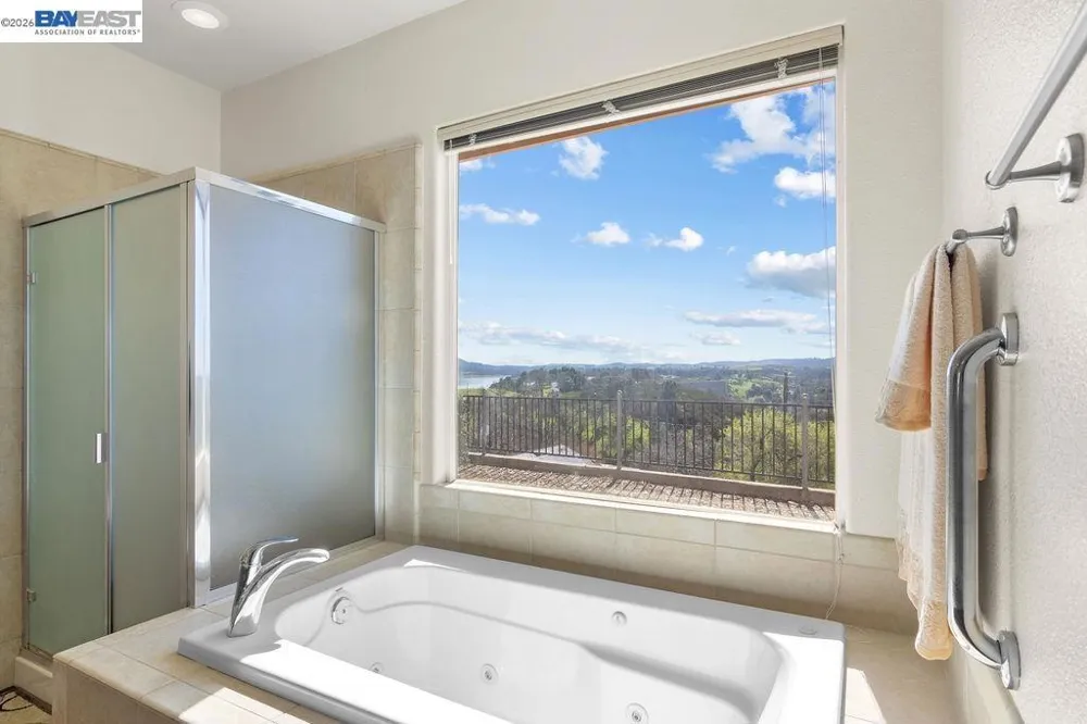 1105 Paradise Peak Rd Valley Springs, CA 95252