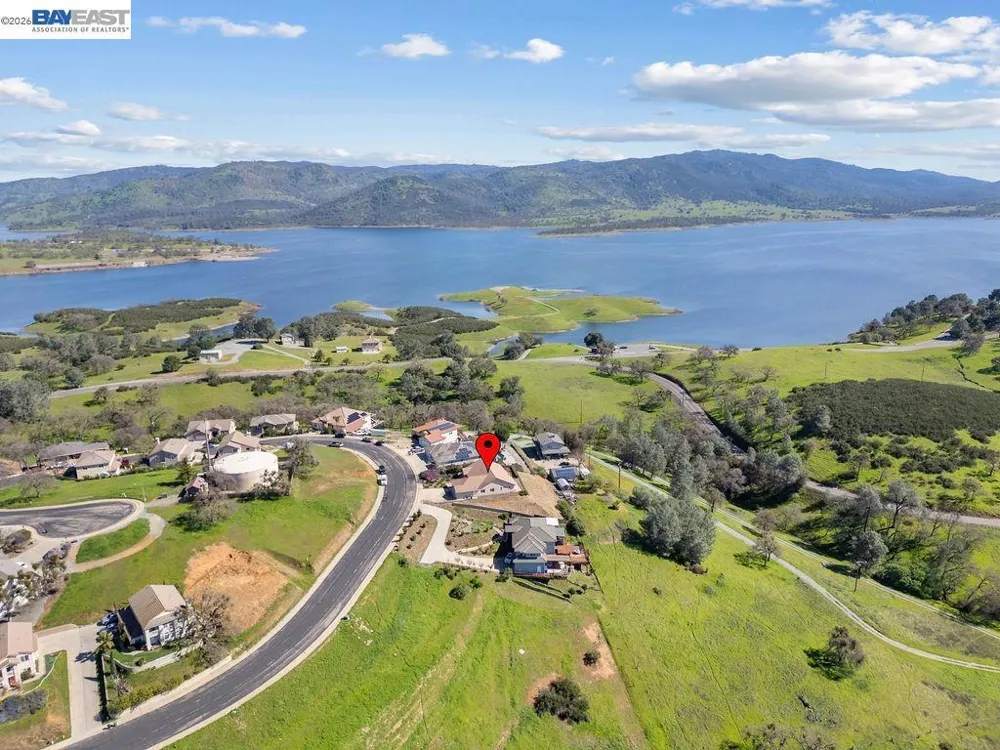 1105 Paradise Peak Rd Valley Springs, CA 95252