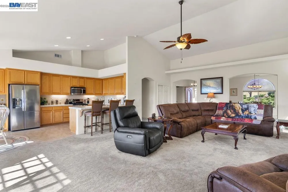 1105 Paradise Peak Rd Valley Springs, CA 95252