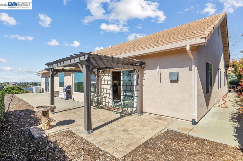 1105 Paradise Peak Rd Valley Springs, CA 95252