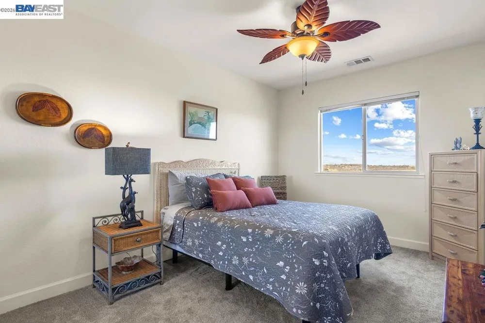 1105 Paradise Peak Rd Valley Springs, CA 95252