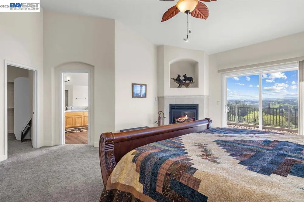 1105 Paradise Peak Rd Valley Springs, CA 95252
