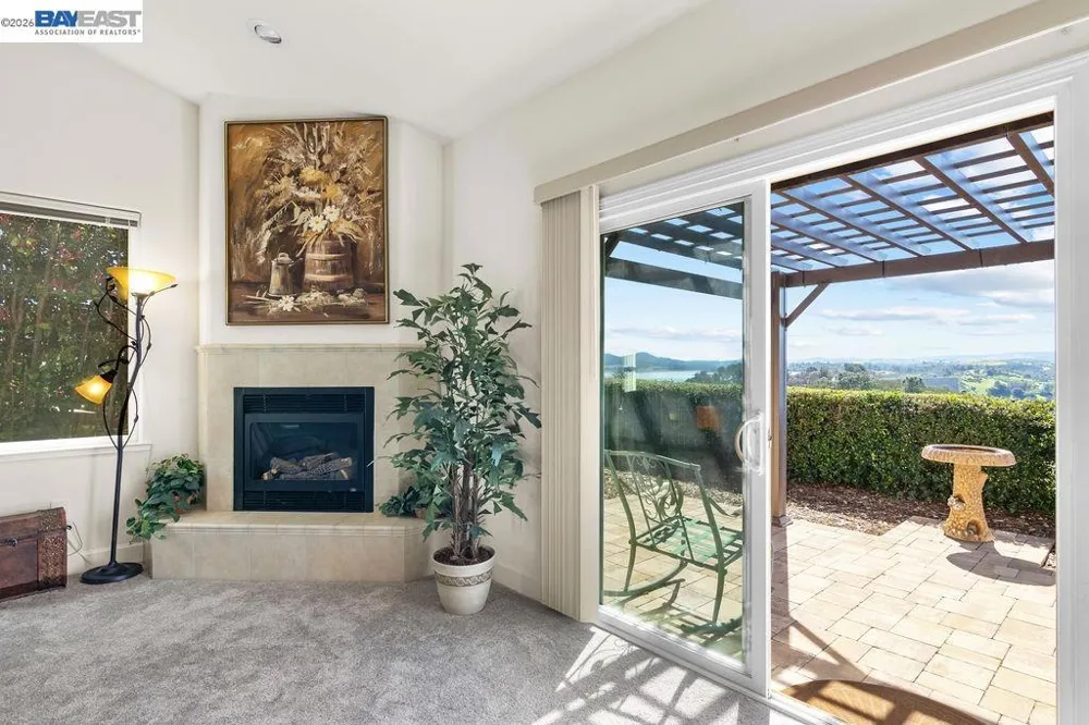 1105 Paradise Peak Rd Valley Springs, CA 95252