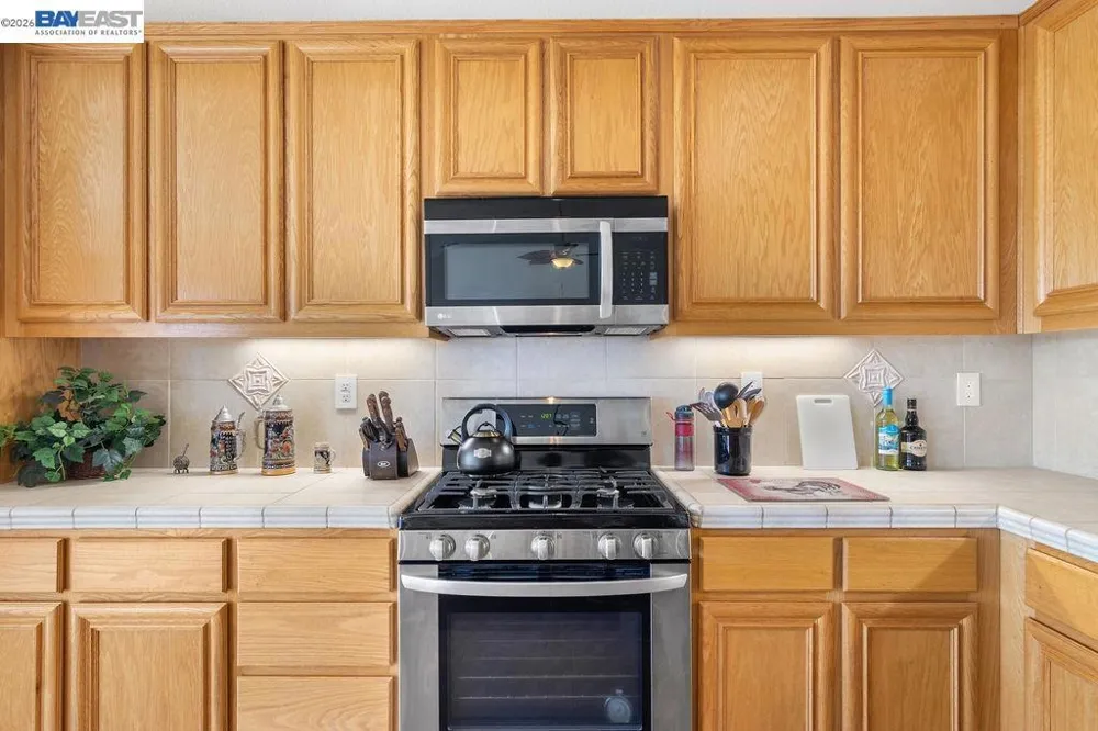 1105 Paradise Peak Rd Valley Springs, CA 95252