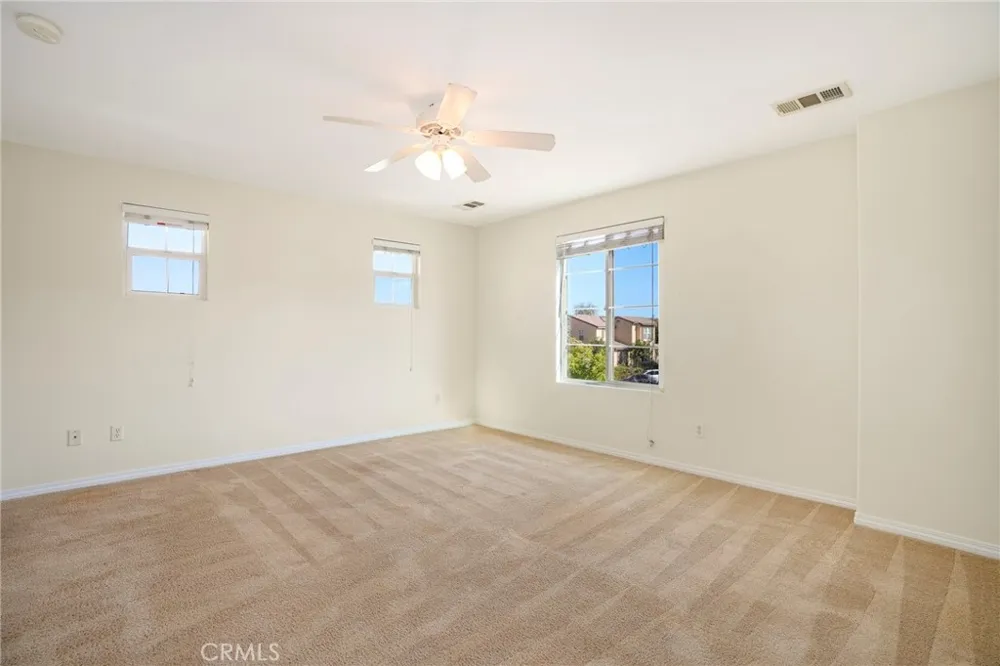 31770 Paseo Bonito Castaic, CA 91384