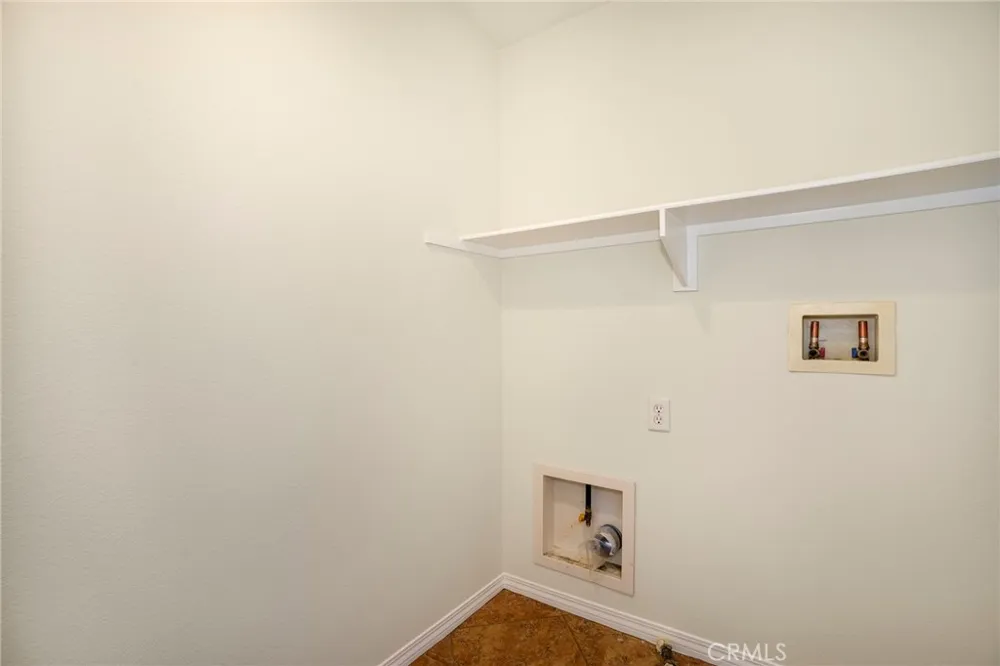 31770 Paseo Bonito Castaic, CA 91384