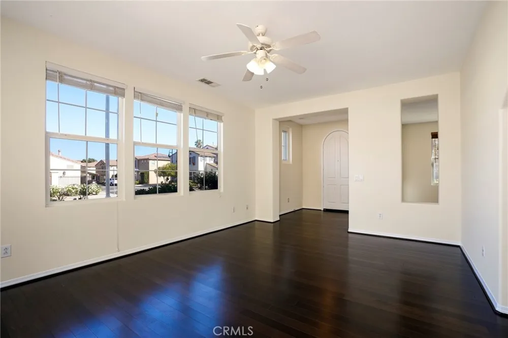 31770 Paseo Bonito Castaic, CA 91384